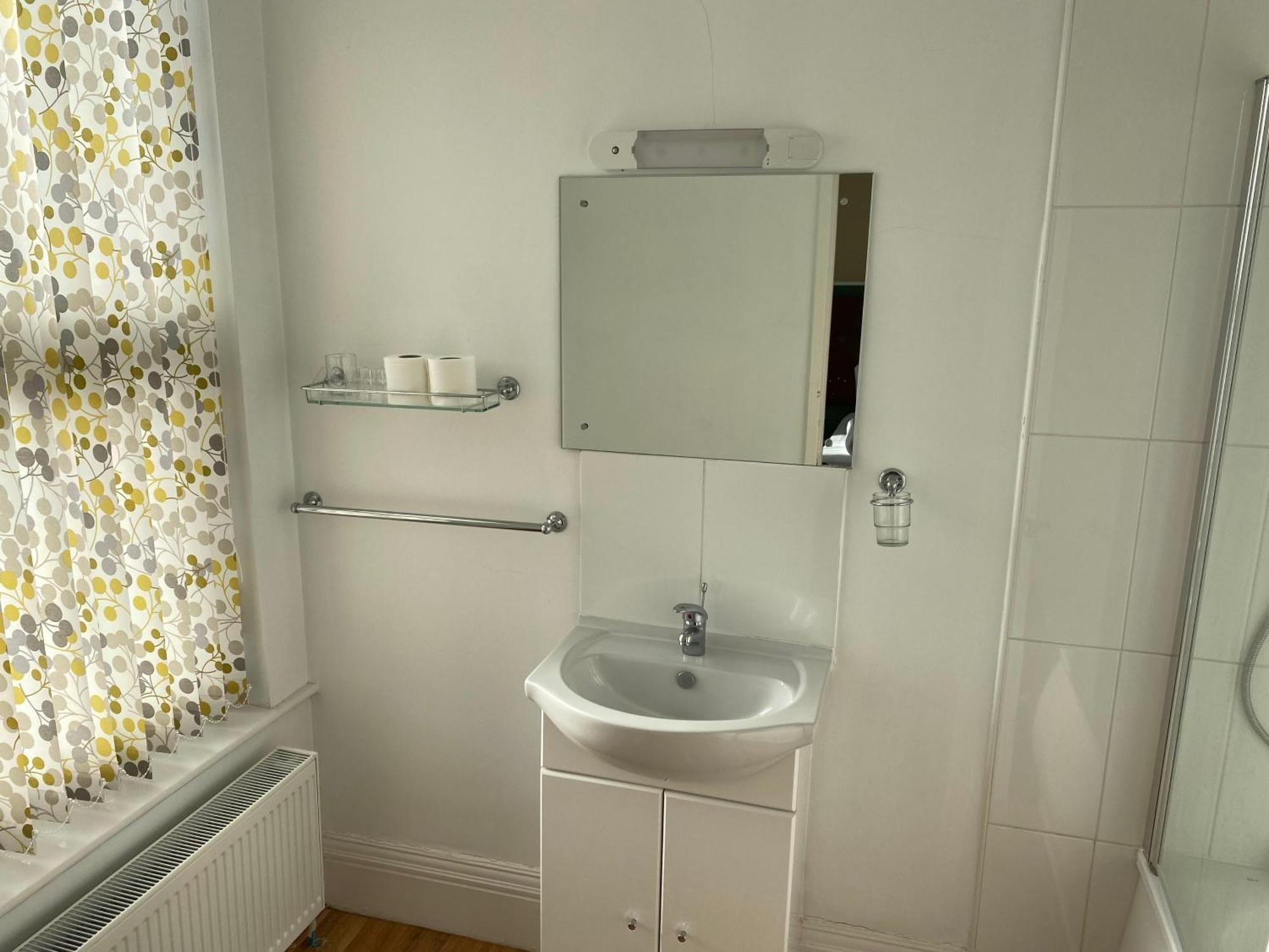The Linden Leaf Rooms ビーストン 部屋 写真